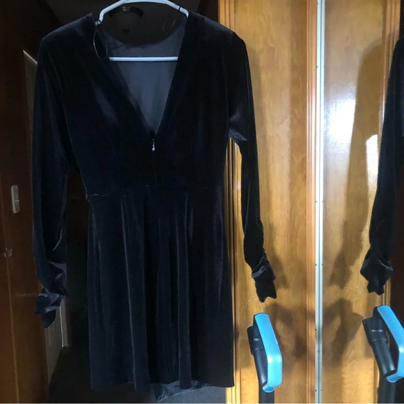 ZARA DRAPED VELVET DRESS WITH FLOWER - Picture 8 of 8